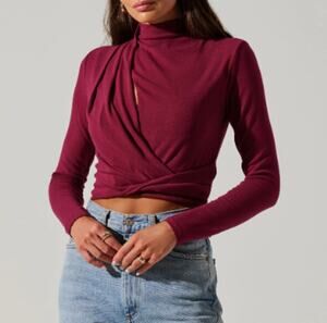 NEW ASTR the Label REVOLVE ~Asymmetrical Pleated Cutout Mock Neck Top Size S